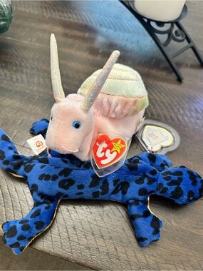 Ty Swirly 🐌 Beanie Baby Plush in Pink and Light Green